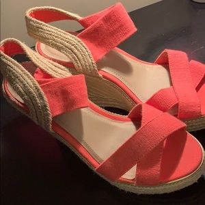 Steve Madden peach wedges!